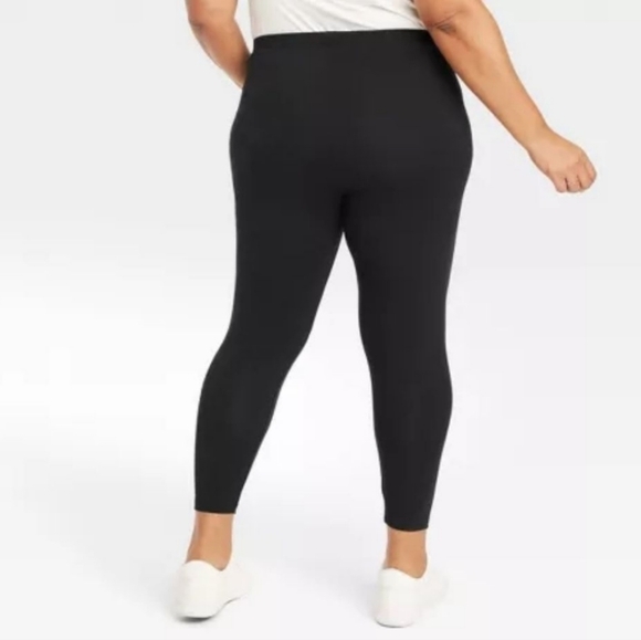 NWT Ava &Viv black leggings 4x - Picture 2 of 7